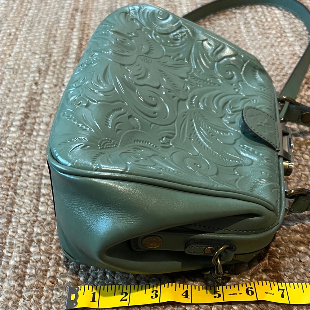 Patricia Nash Gracchi Tooled Leather Embossed Teal Satchel. Gently used - Picture 14 of 16